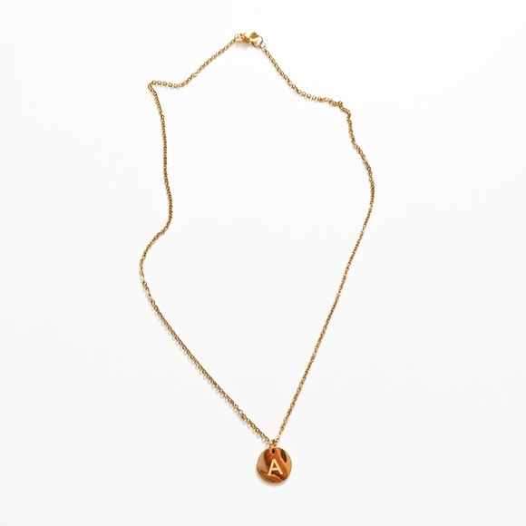 Letter A Circle Pendant Gold-plated Necklace - Picture 7 of 10